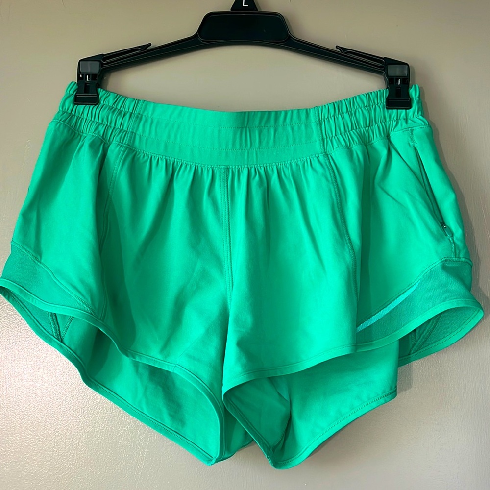 lululemon hotty hot short 2.5” inseam